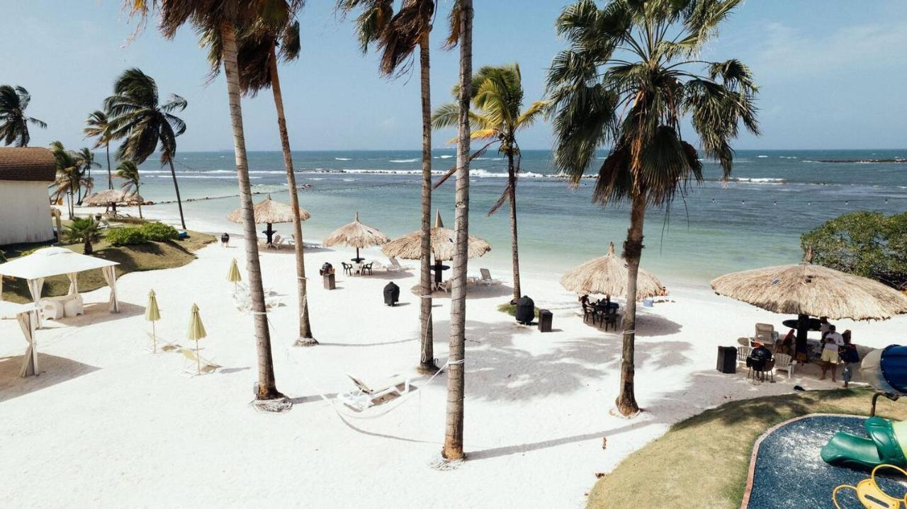 Amazinn Places Playa Escondida Maria Chiquita Bagian luar foto